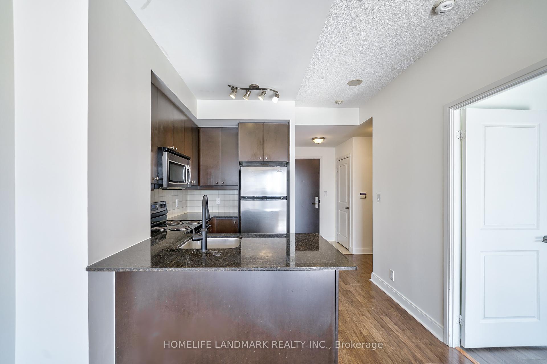 1 Bedroom Condo at 60 Absolute,  Mississauga For sale