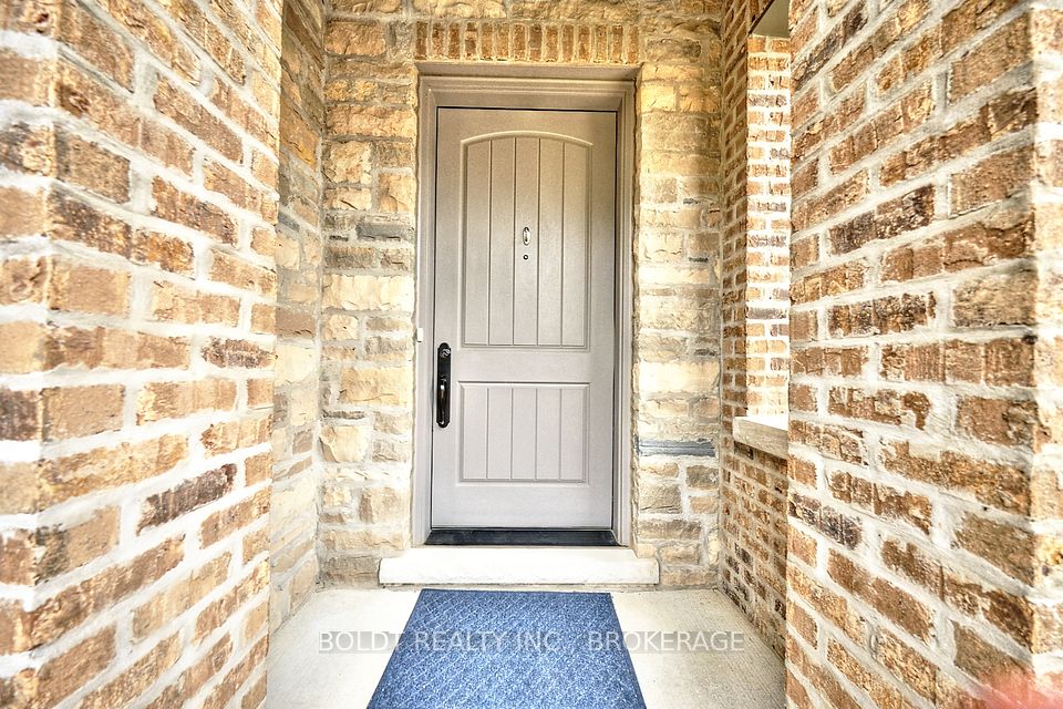 25 ARBOURVALE COMMON Road, St. Catharines, ON L2T 3B7