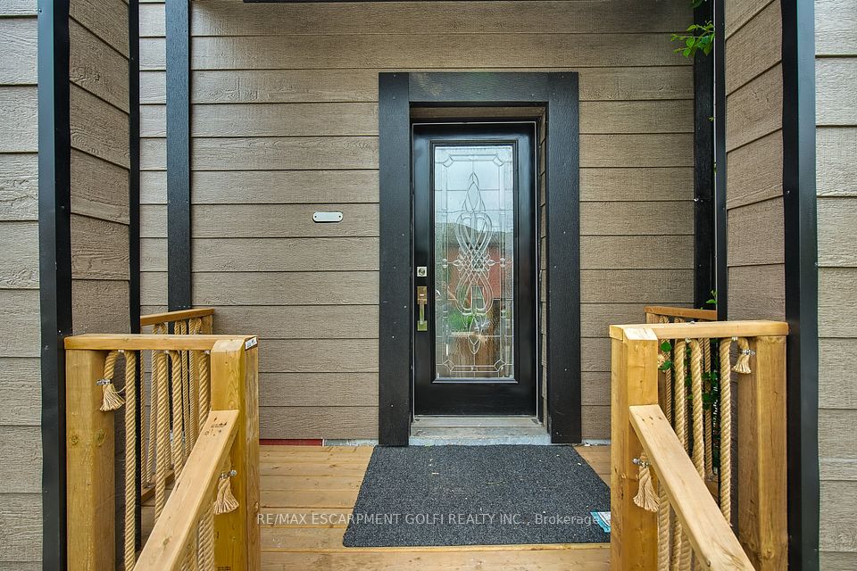 111 WELLINGTON