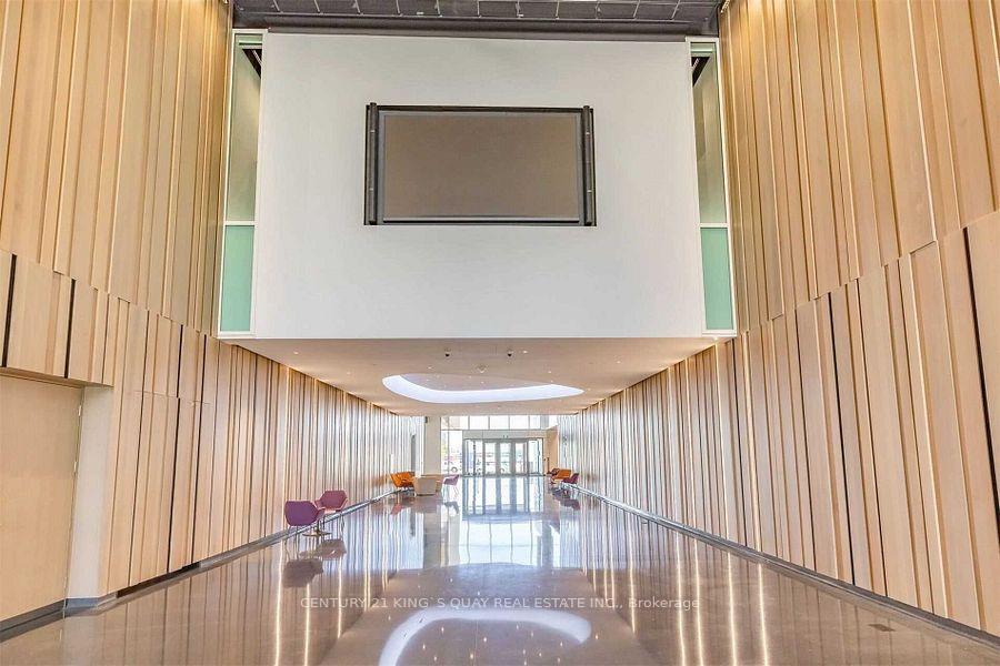 3 Bedrooms Condo at 5 Buttermill,  Vaughan For sale