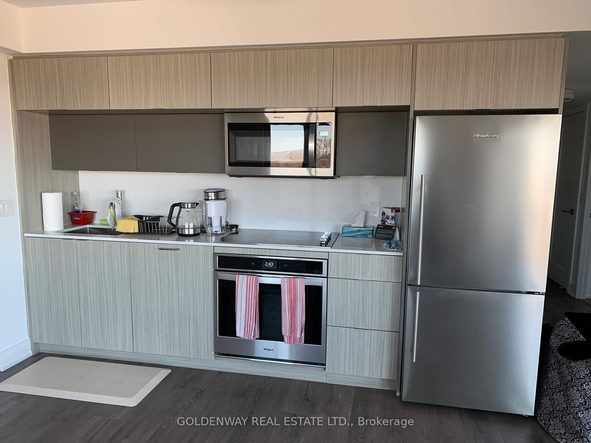 2 Bedrooms Condo at 575 Bloor St,  Toronto For sale