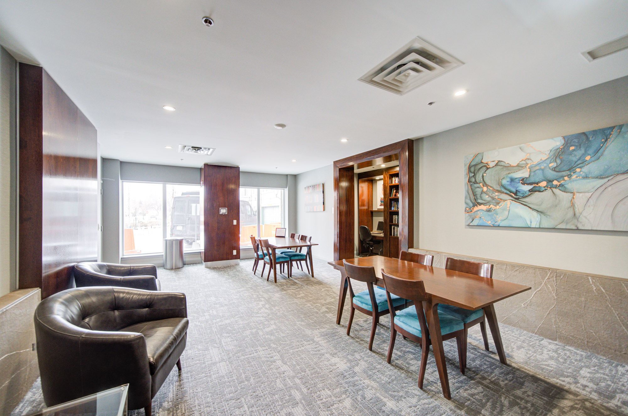 32 Kenaston Gardens TH103