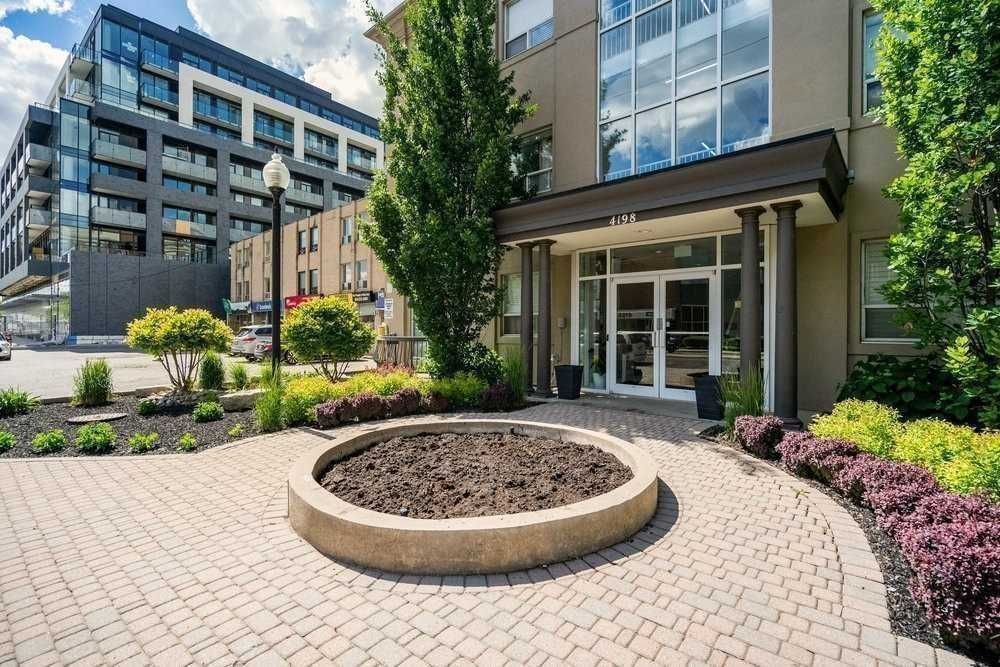 4189 Dundas Street W 204
