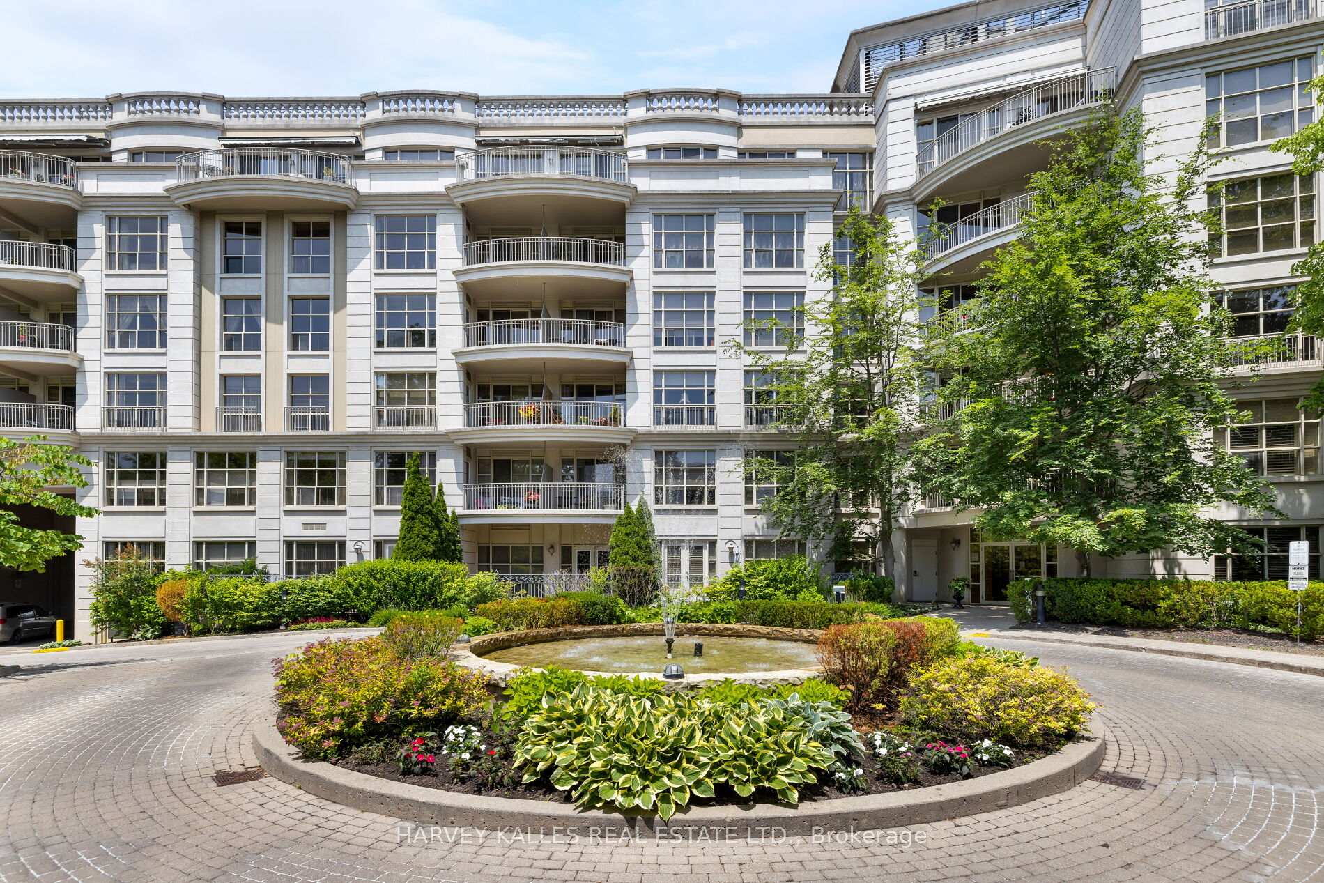 2 Bedrooms Condo at 3085 Bloor, Toronto For sale