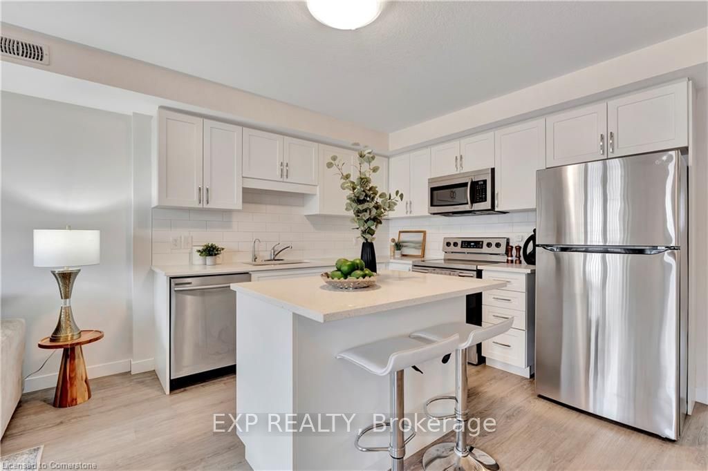 166 Rochefort Street, #E