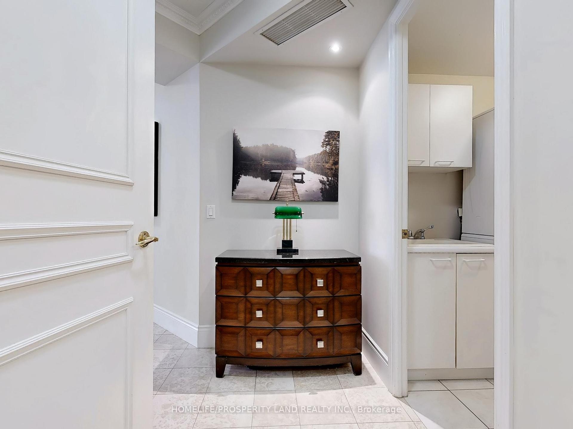3 Bedrooms Condo at 89 Skymark, Toronto For sale