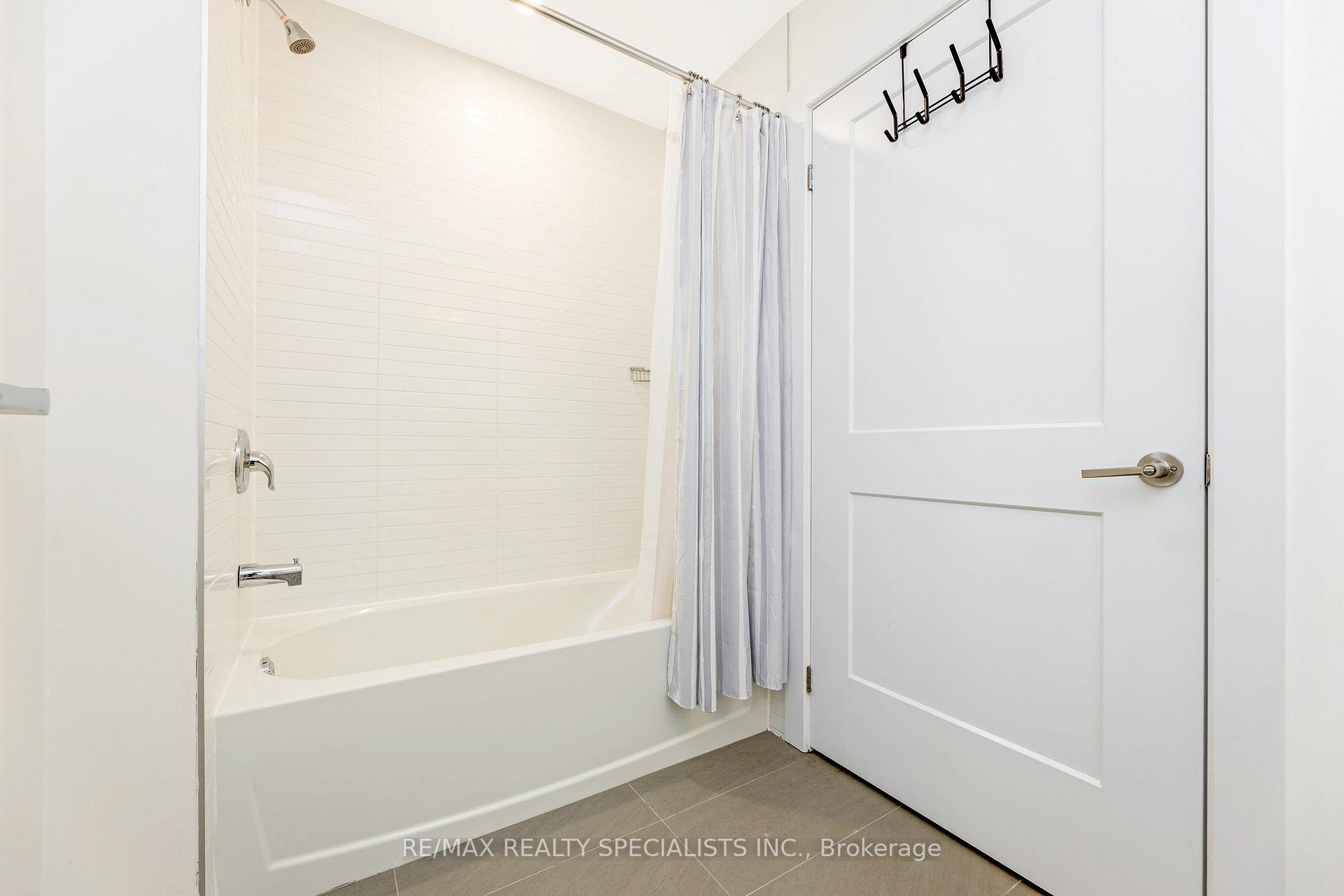 1 Bedroom Condo at 3228 William Coltson, Oakville For sale