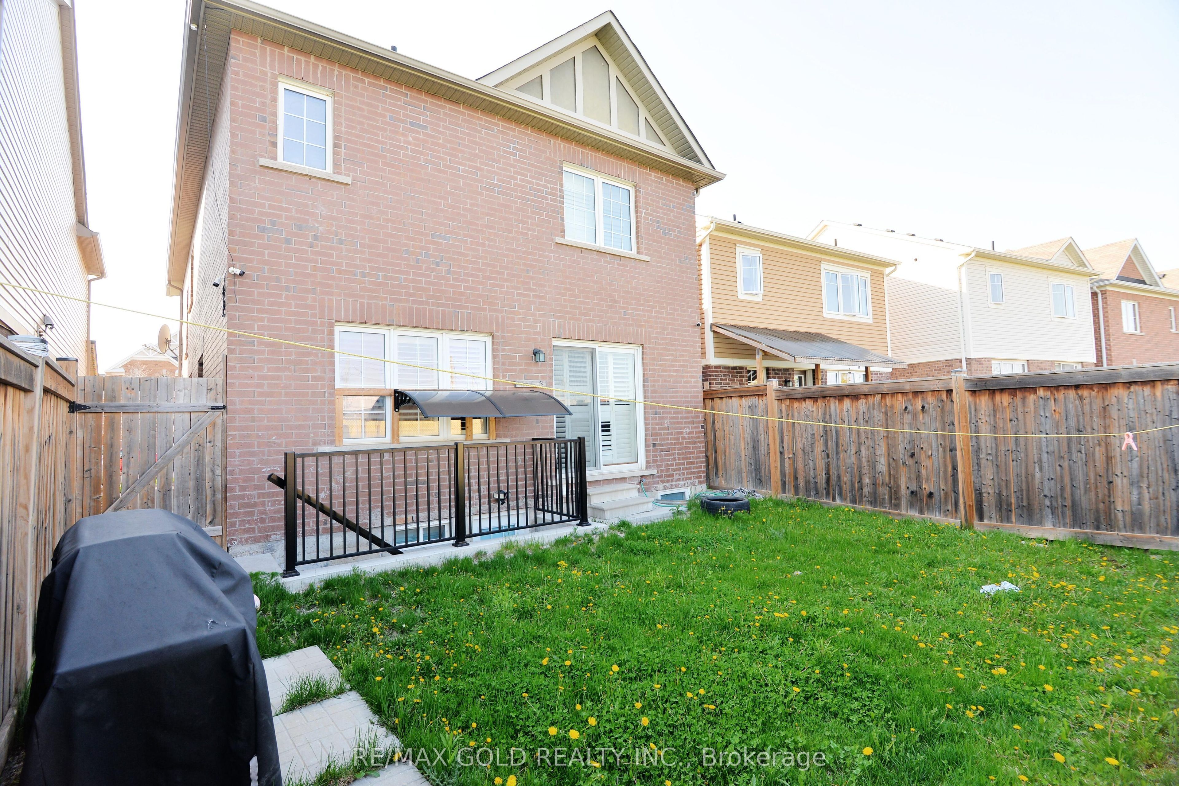 15 Mercedes Road, Brampton Northwest Brampton