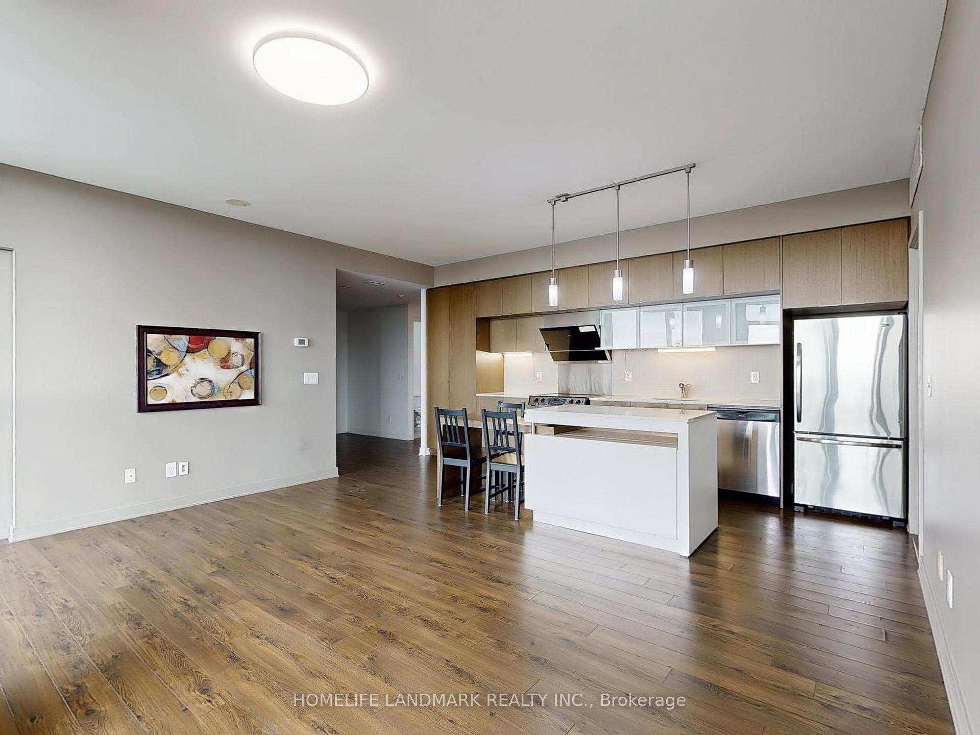 3 Bedrooms Condo at 110 Charles, Toronto For sale