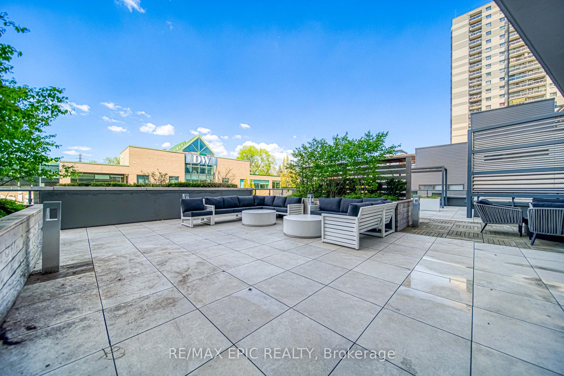 3 Bedrooms Condo at 165 Pears, Toronto For sale