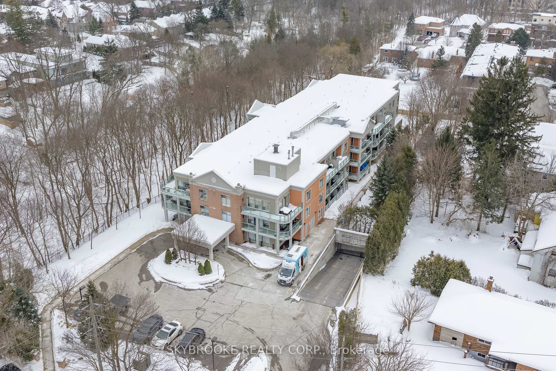 2 Bedrooms Condo at 245 Pine Grove,  Vaughan For sale