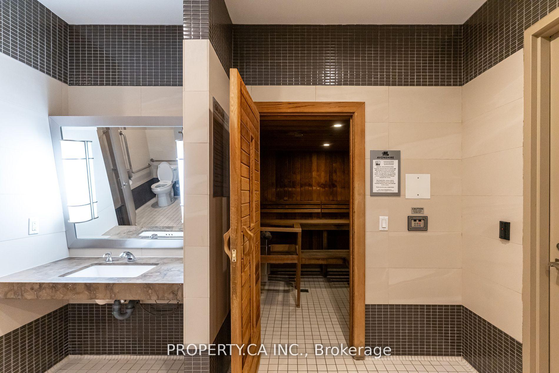 2 Bedrooms Condo at 100 Harrison, Toronto For sale