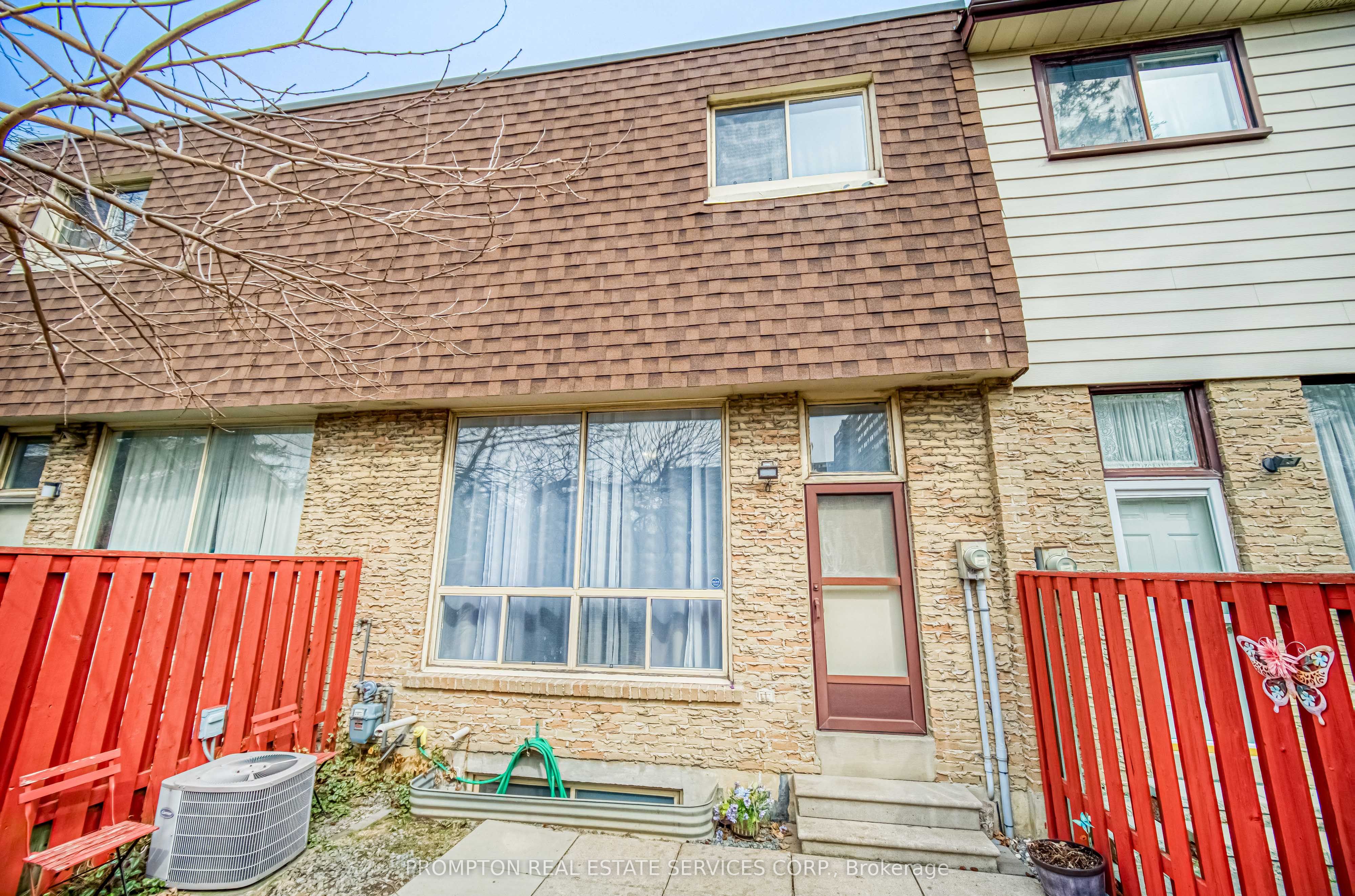 #20 - 15 Huntingwood Drive, Toronto, ON M1W 2L7