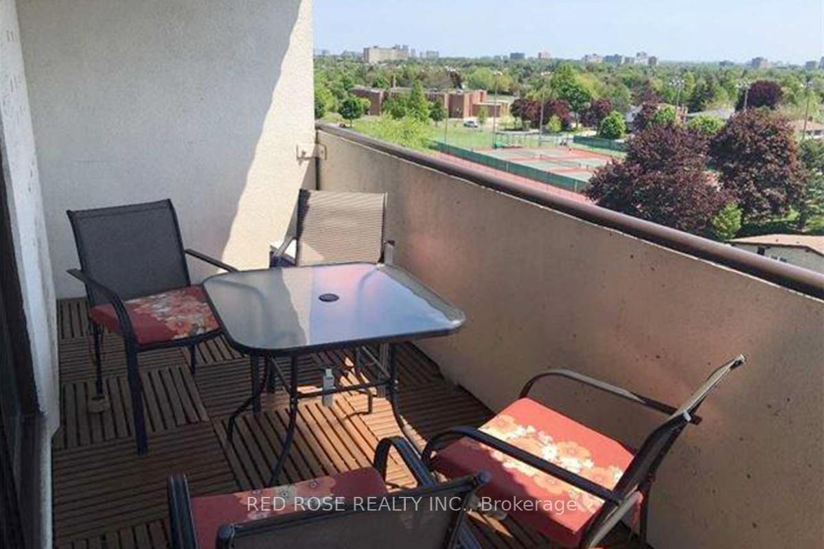3 Bedrooms Condo at 3303 Don Mills,  Toronto For sale