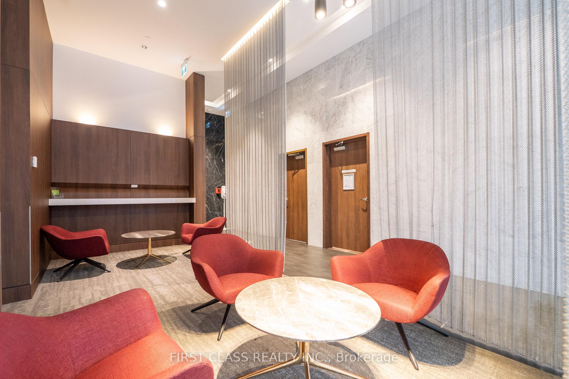 3 Bedrooms Condo at 80 Queens Wharf, Toronto For sale
