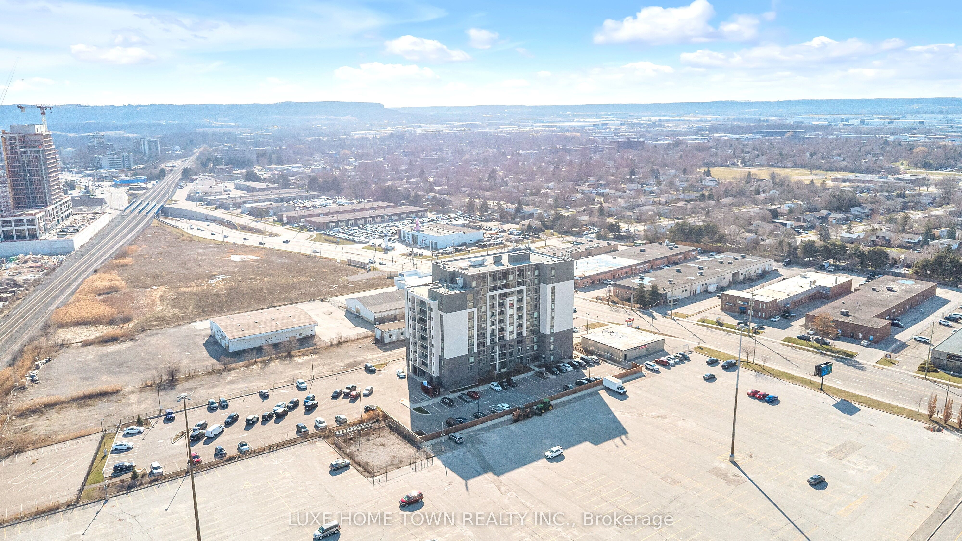 716 Main Street E, #801