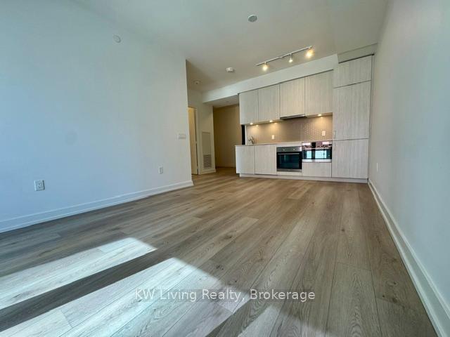 2 Bedrooms Condo at 158 Front,  Toronto For sale
