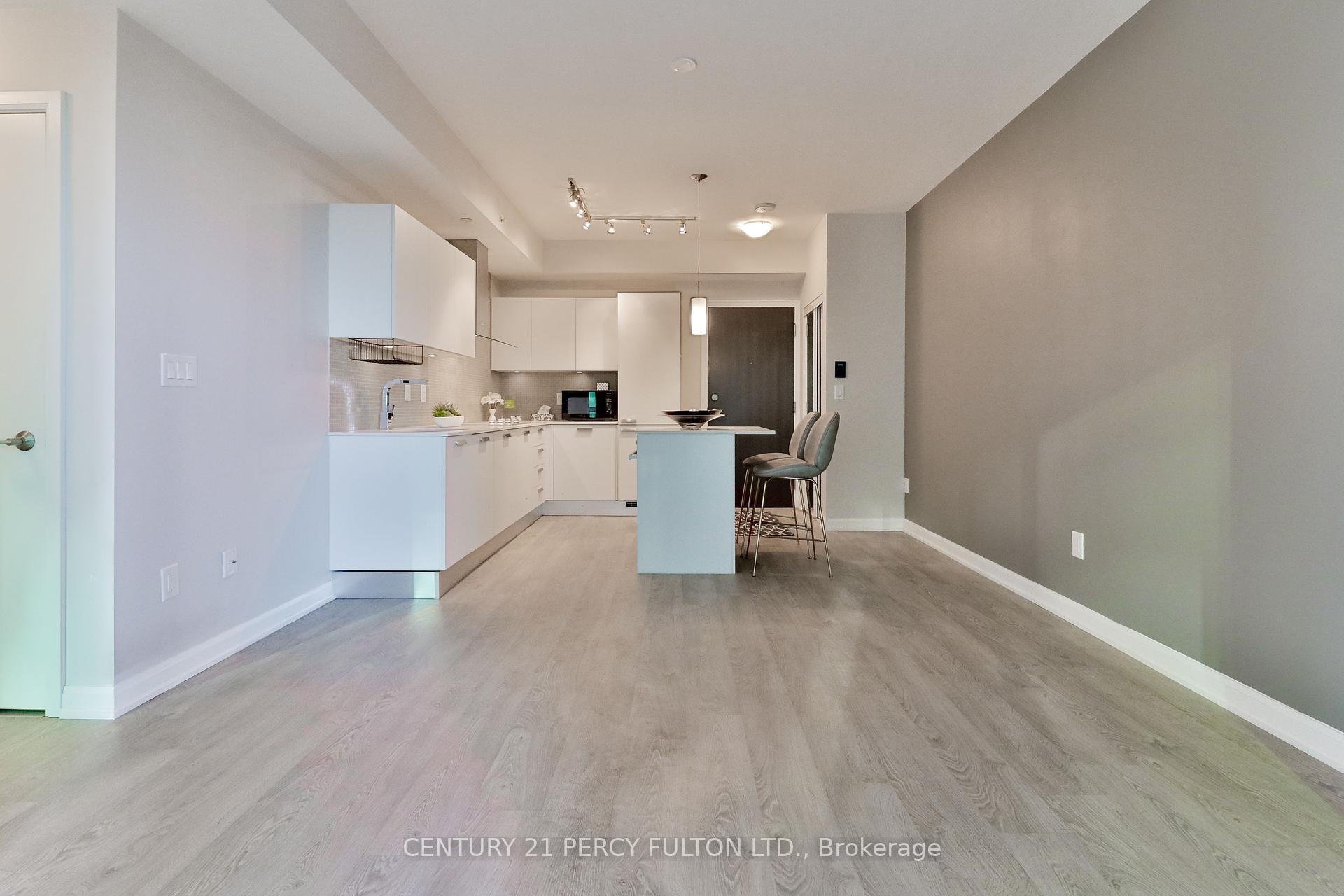 2 Bedrooms Condo at 9 Bogert, Toronto For sale