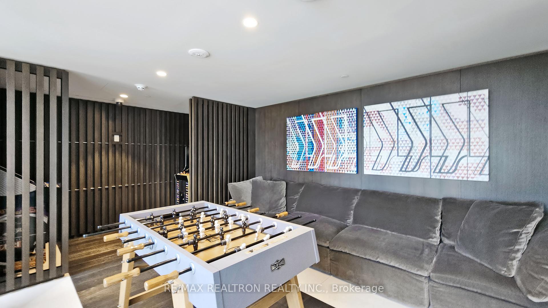 2 Bedrooms Condo at 138 Downes, Toronto For sale