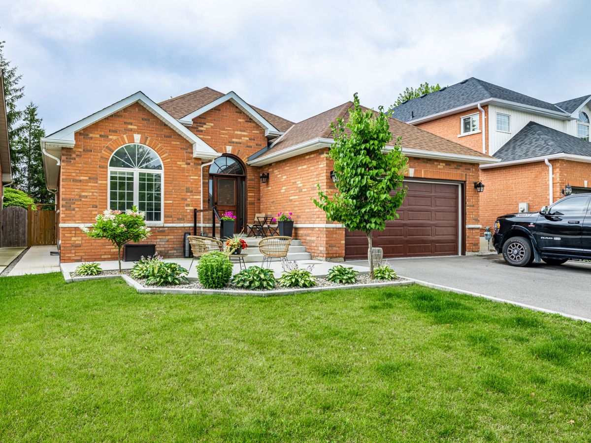 53 GARDINER Drive Bradford West Gwillimbury Ontario L3Z 3G1