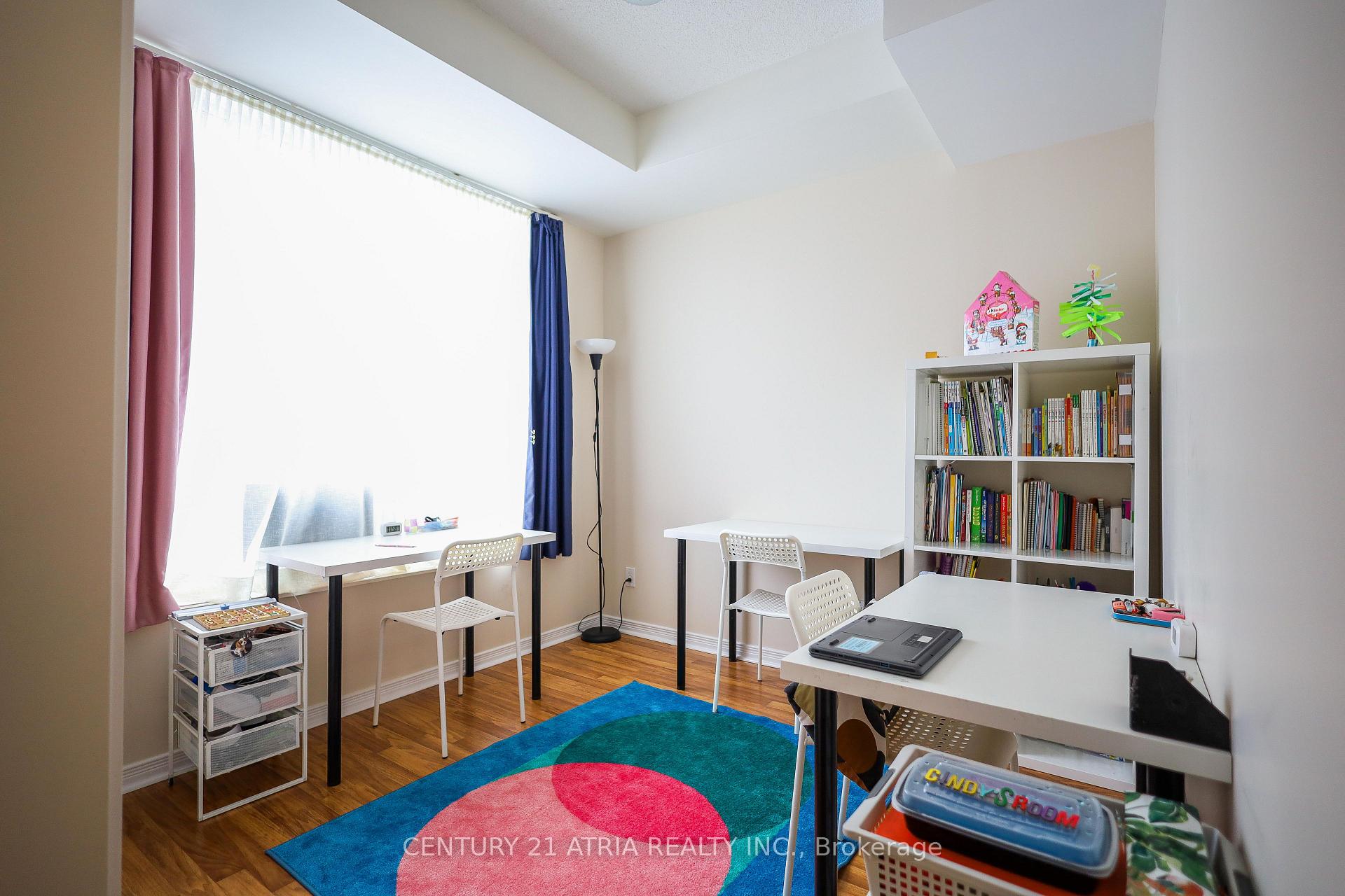 2 Bedrooms Condo at 455 Rosewell, Toronto For sale