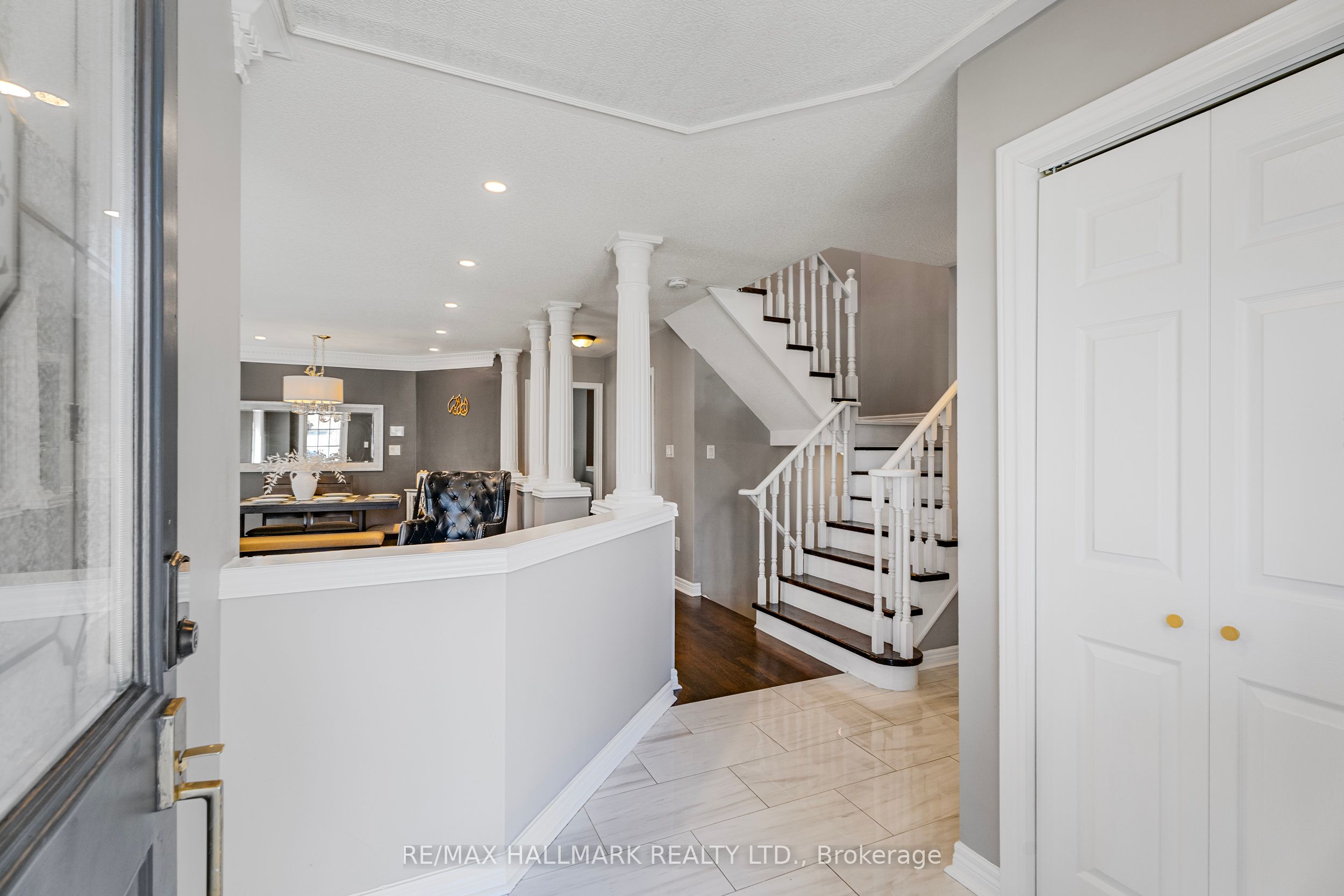 8 Arnold Crescent