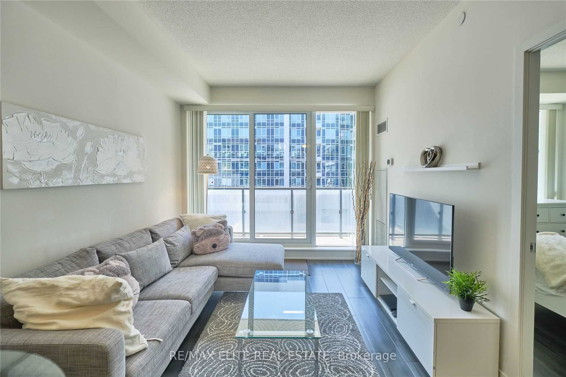 18 Rean Drive, #503