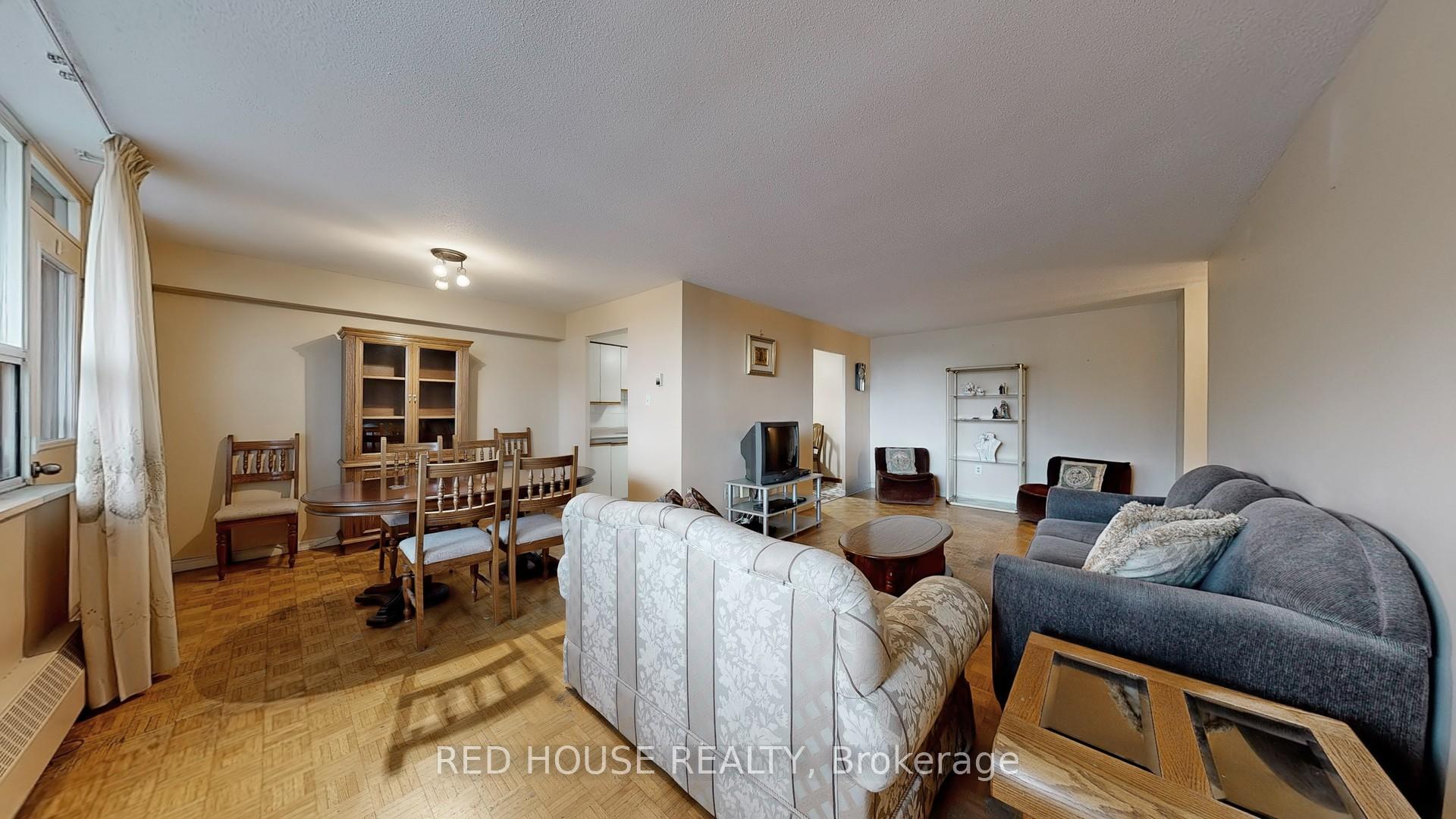 2 Bedrooms Condo at 5 Frith, Toronto For sale