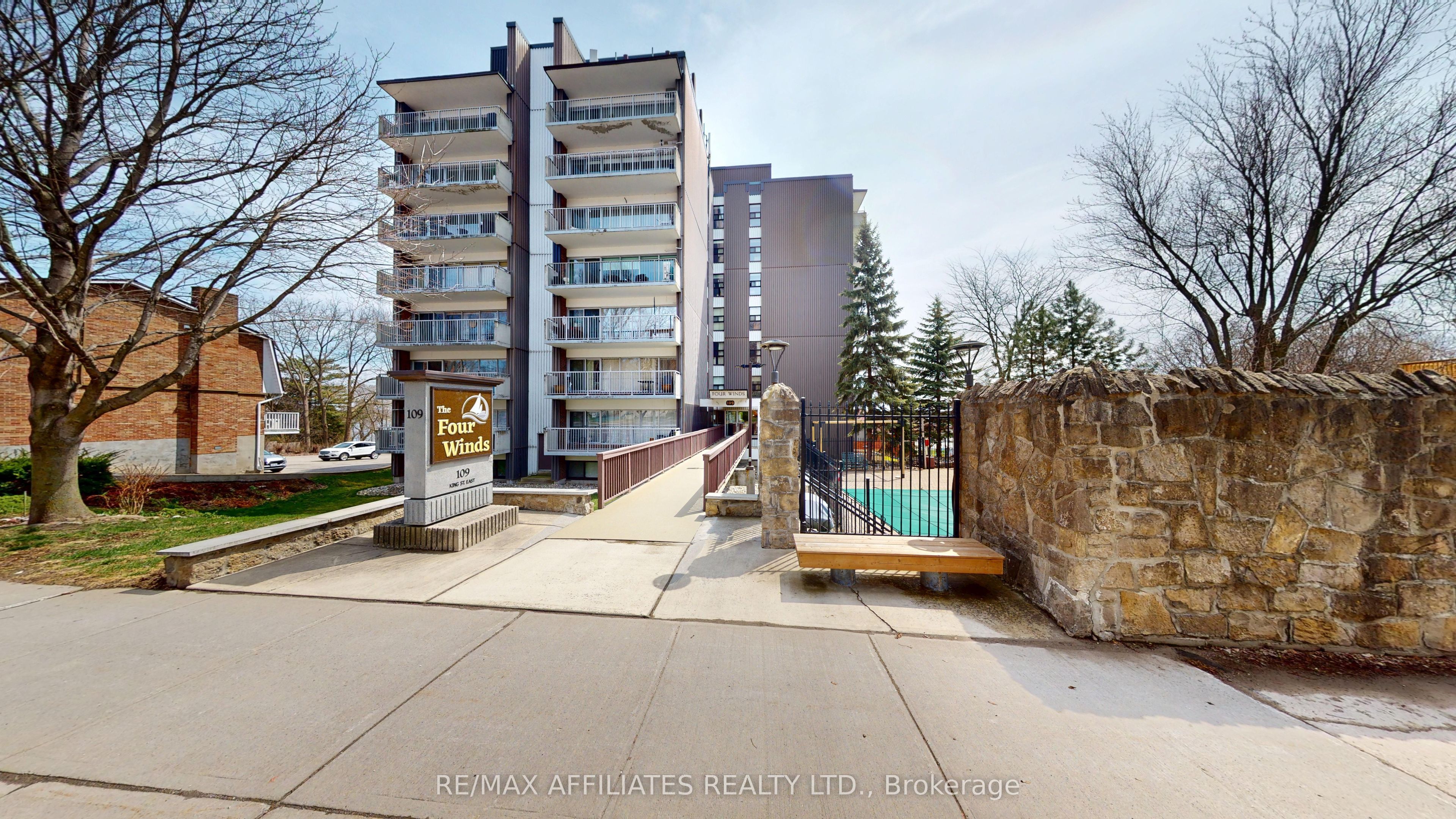 #901 - 109 King Street, Brockville, ON K6V 1B8