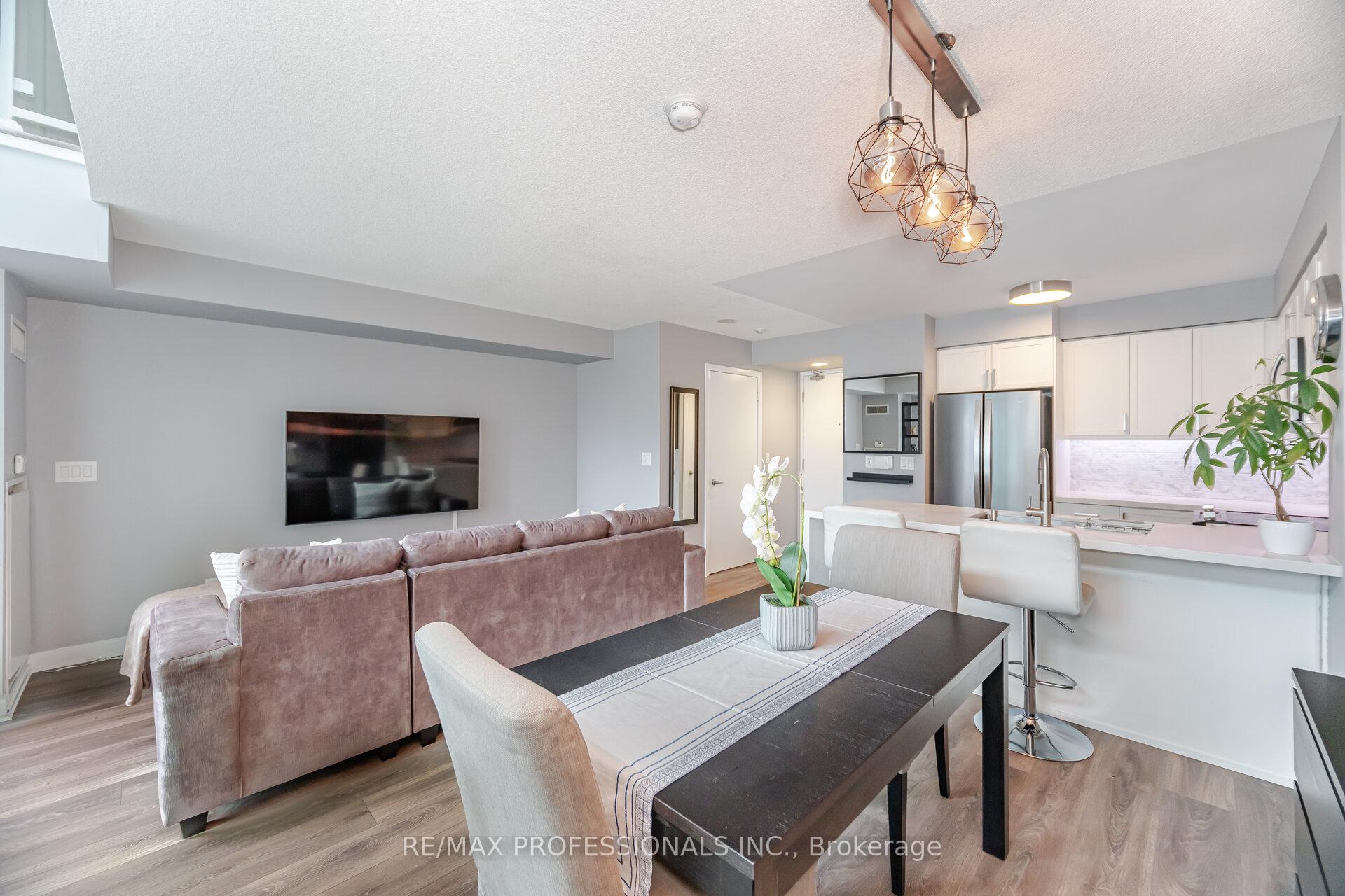 2 Bedrooms Condo at 155 Legion, Toronto For sale