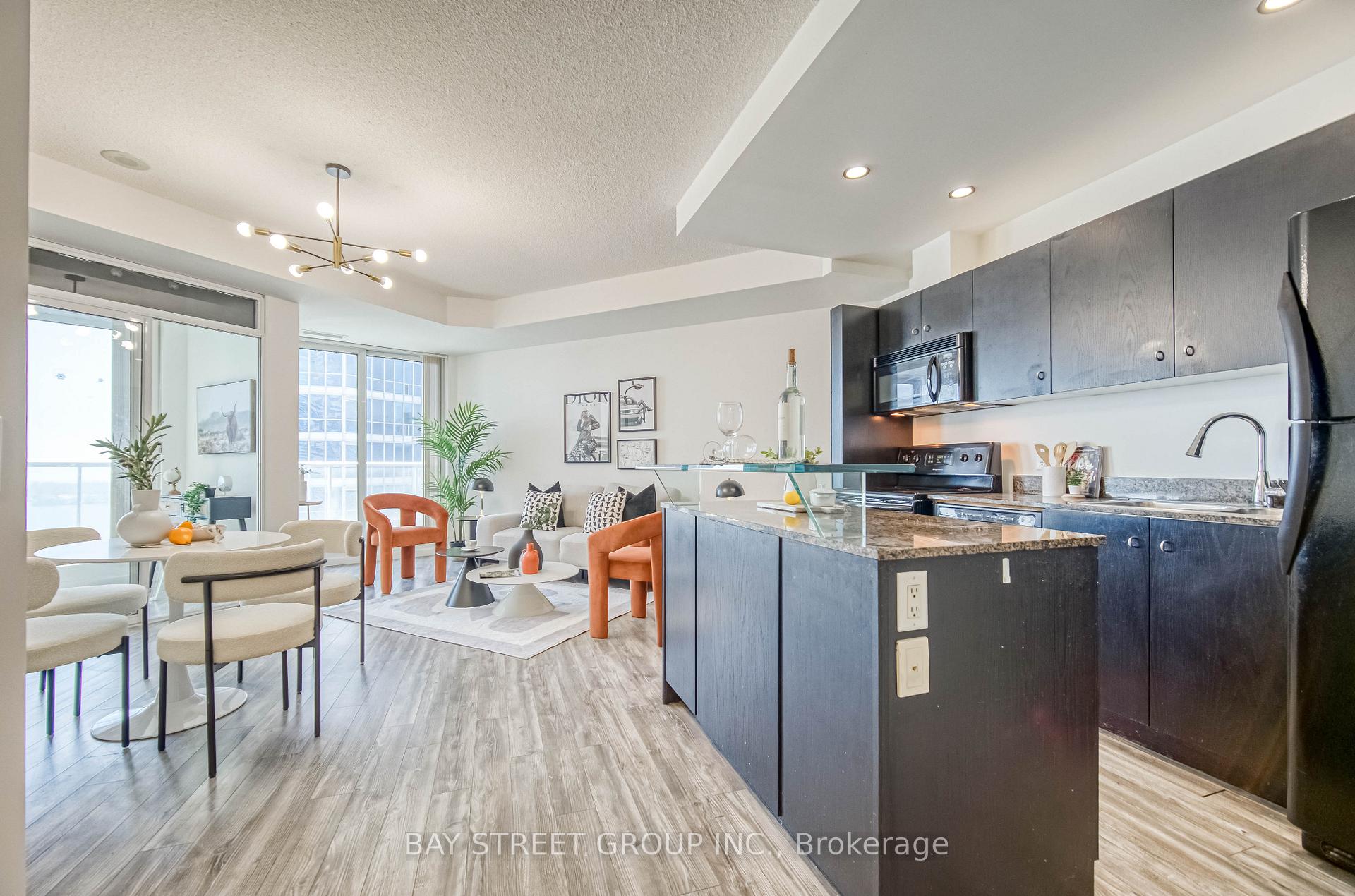 1 Bedroom Condo at 8 York, Toronto For sale