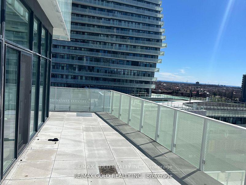 3 Bedrooms Condo at 3900 Confederation, Mississauga For sale