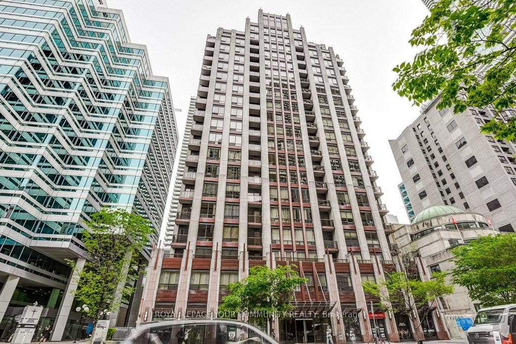 2 Bedrooms Condo at 85 Bloor, Toronto For sale