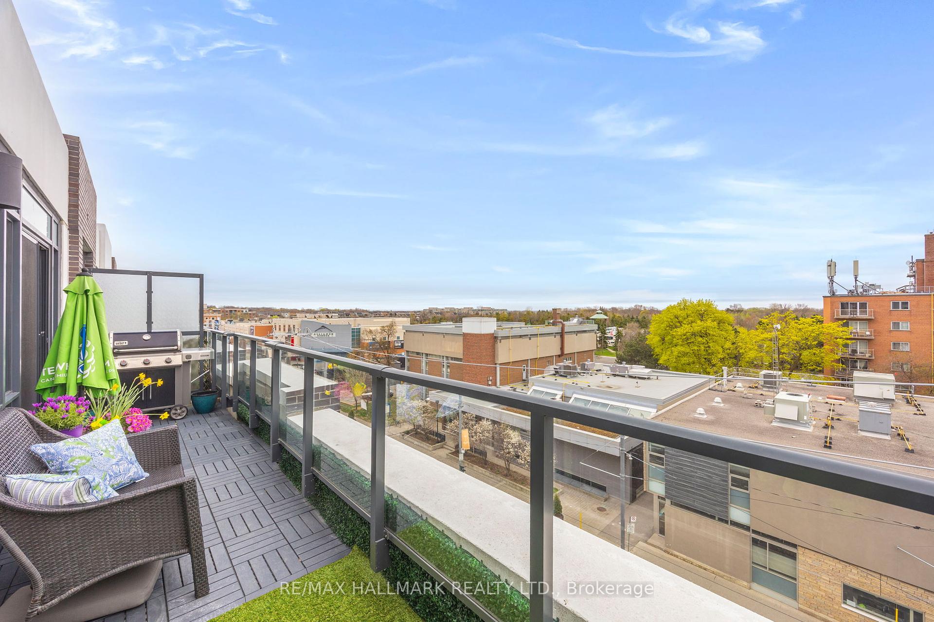 3 Bedrooms Condo at 1630 Queen, Toronto For sale