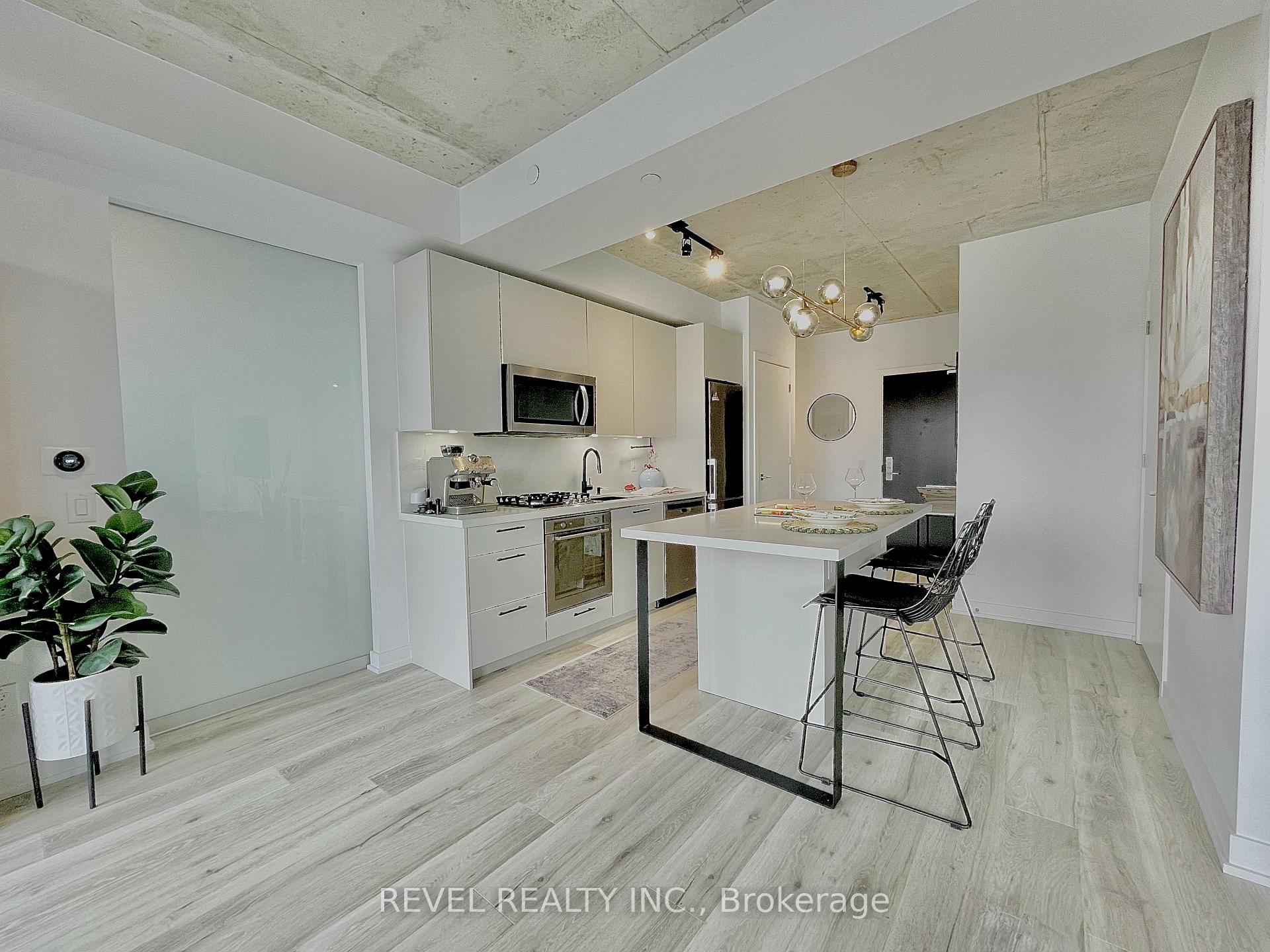 2 Bedrooms Condo at 55 Ontario, Toronto For sale