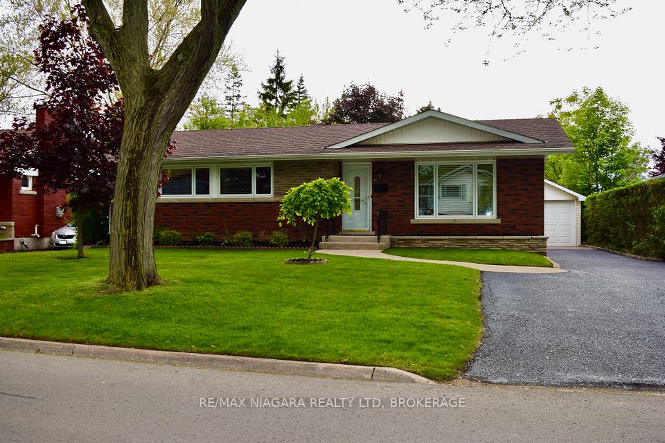 62 Masterson Drive, St. Catharines, ON L2T 3P7