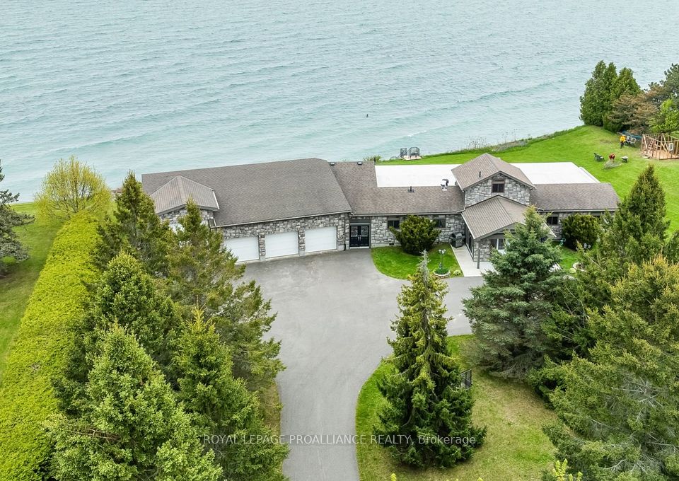 431 Victoria Beach