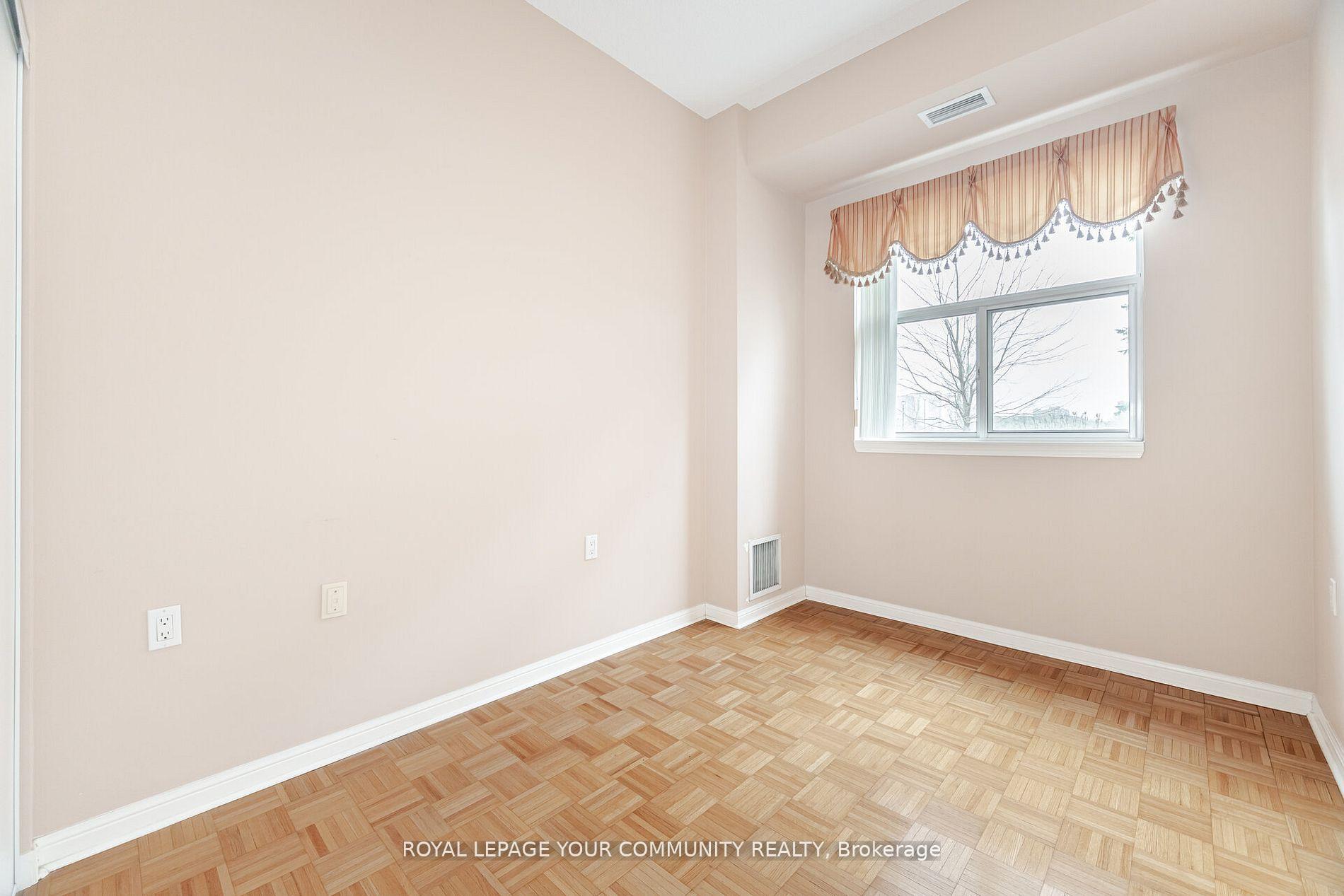 2 Bedrooms Condo at 2502 Rutherford, Vaughan For sale