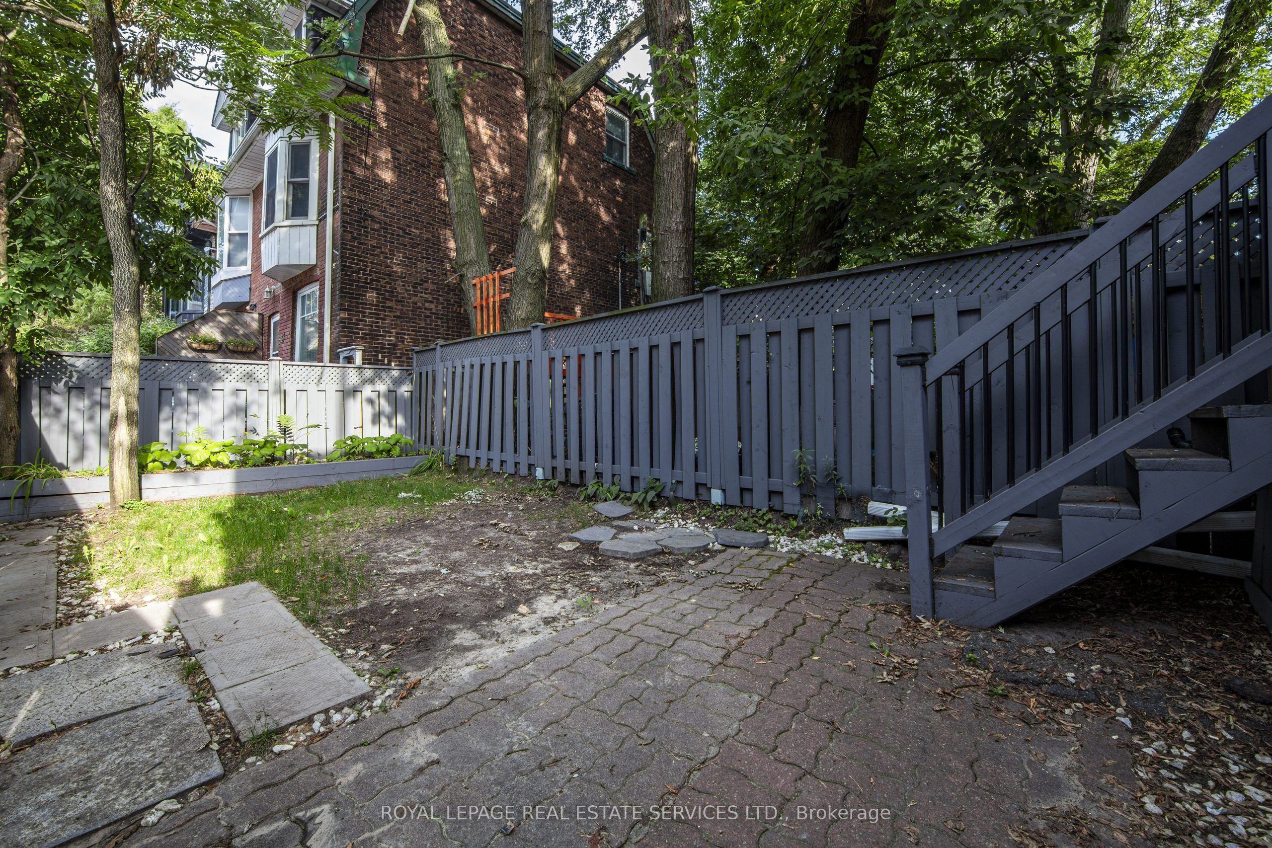 271 Albany Avenue, #1