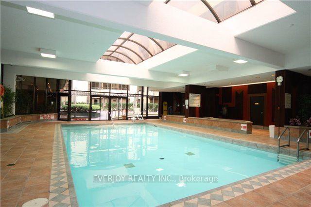 3 Bedrooms Condo at 211 St Patrick,  Toronto For sale