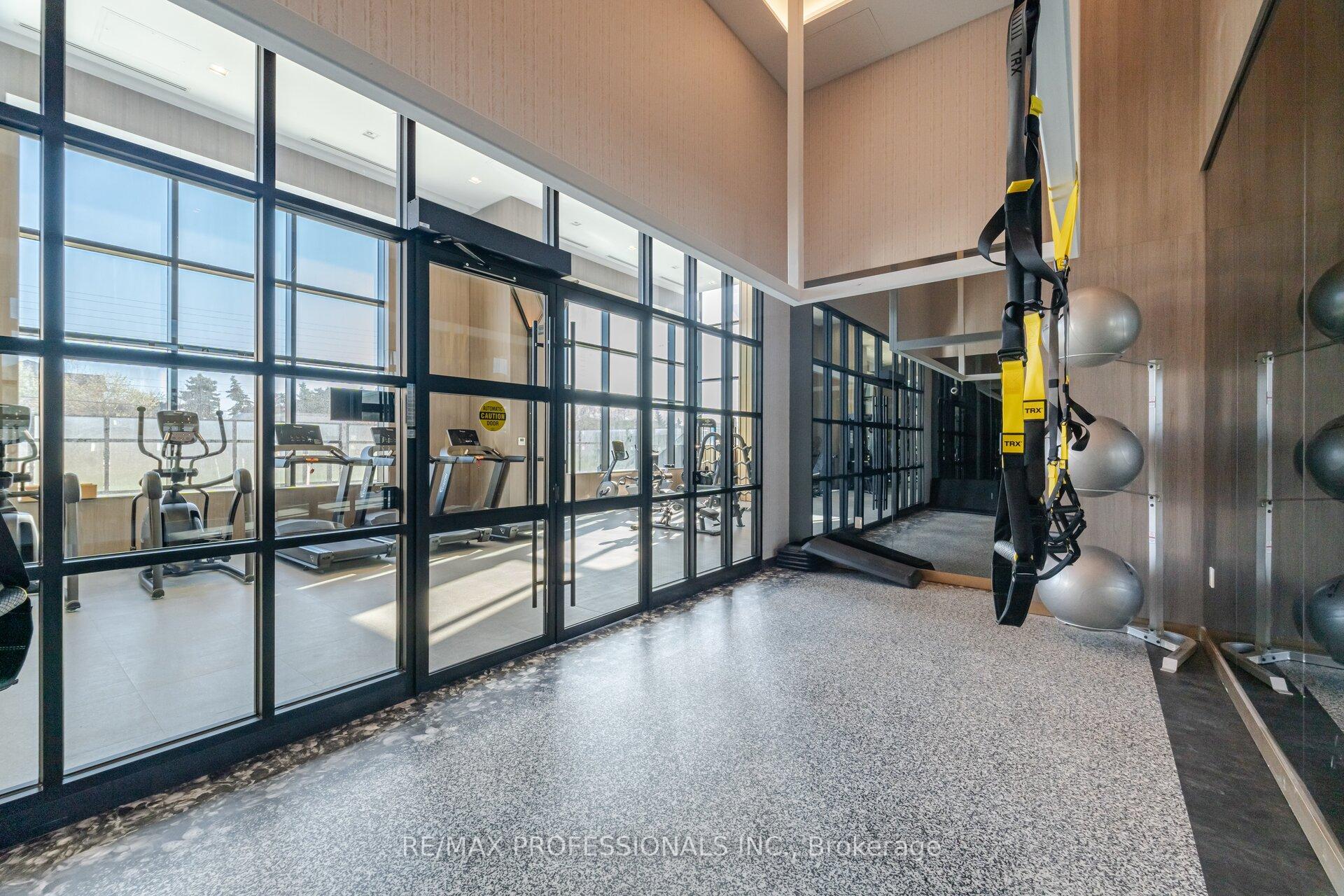 1 Bedroom Condo at 395 Dundas,  Oakville For sale