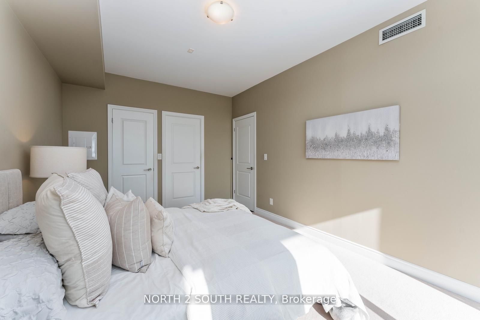 281 Woodbridge Avenue, #521