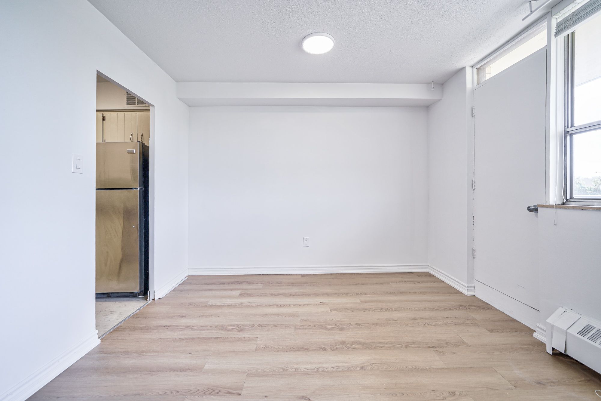 2000 Sheppard Avenue W 411