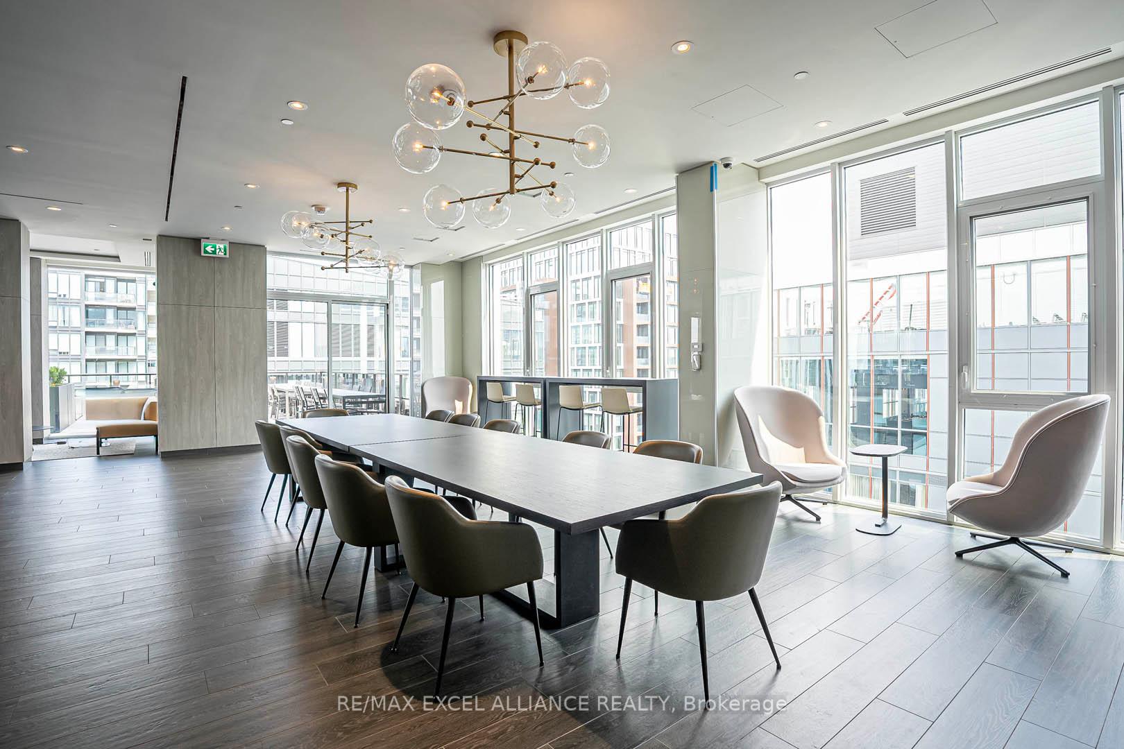 2 Bedrooms Condo at 357 King,  Toronto For sale