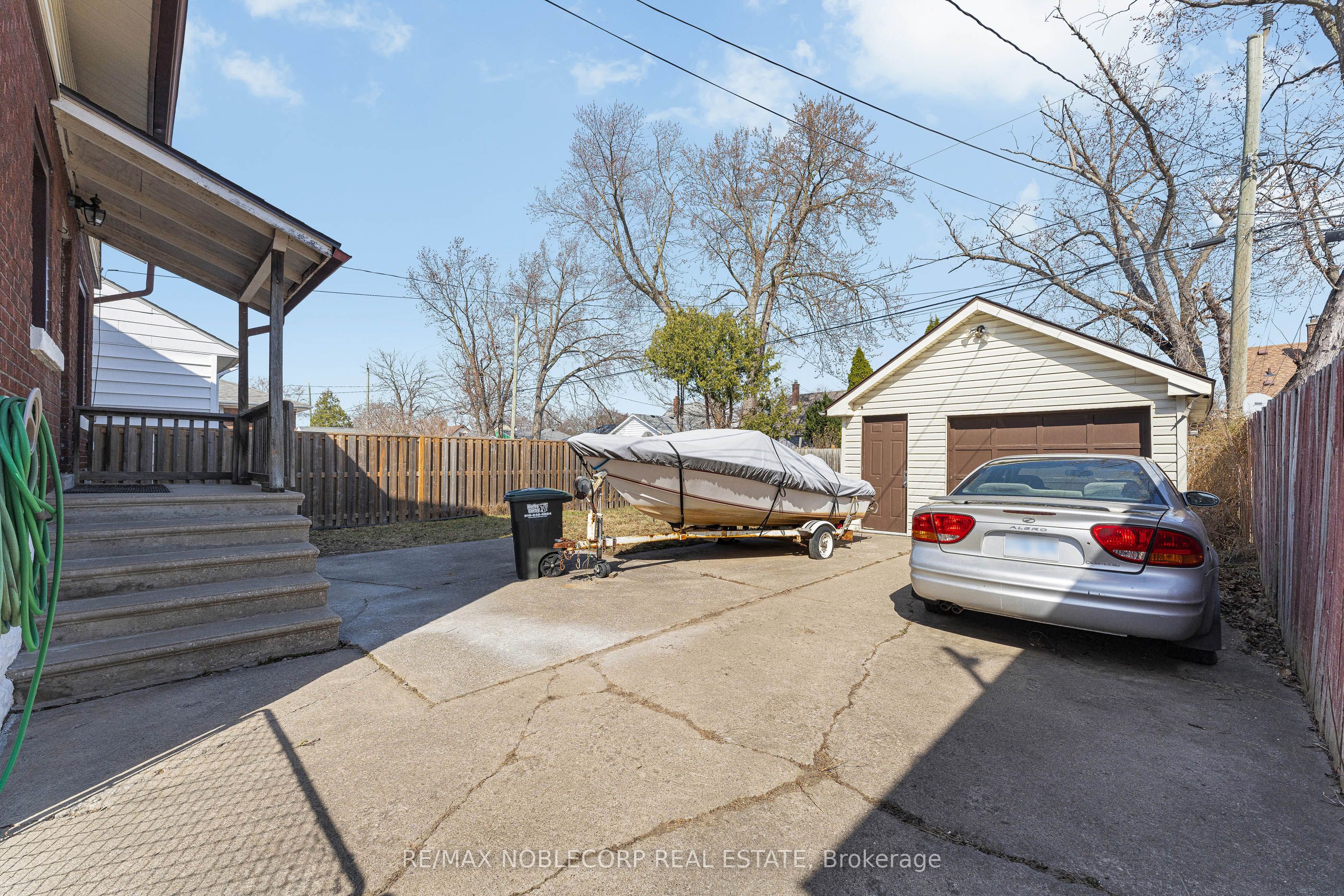 1640 Pillette Road
