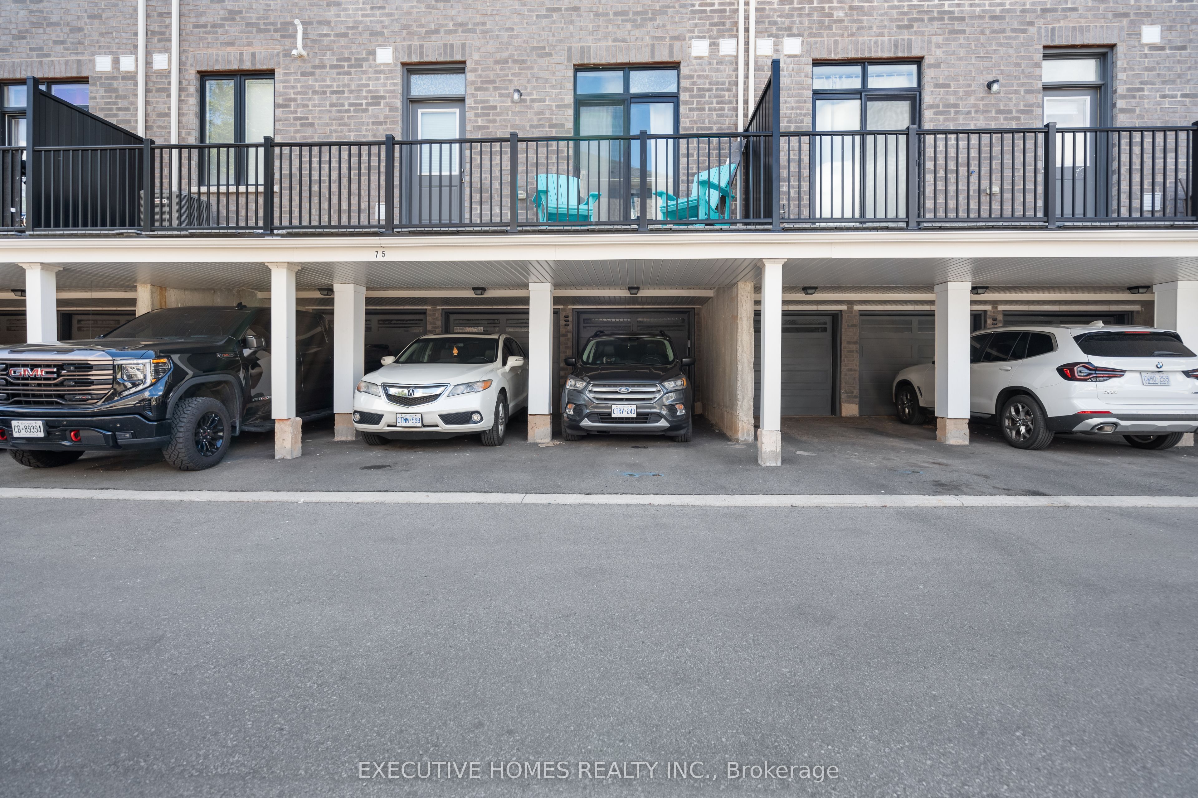 383 Dundas Street E, #74
