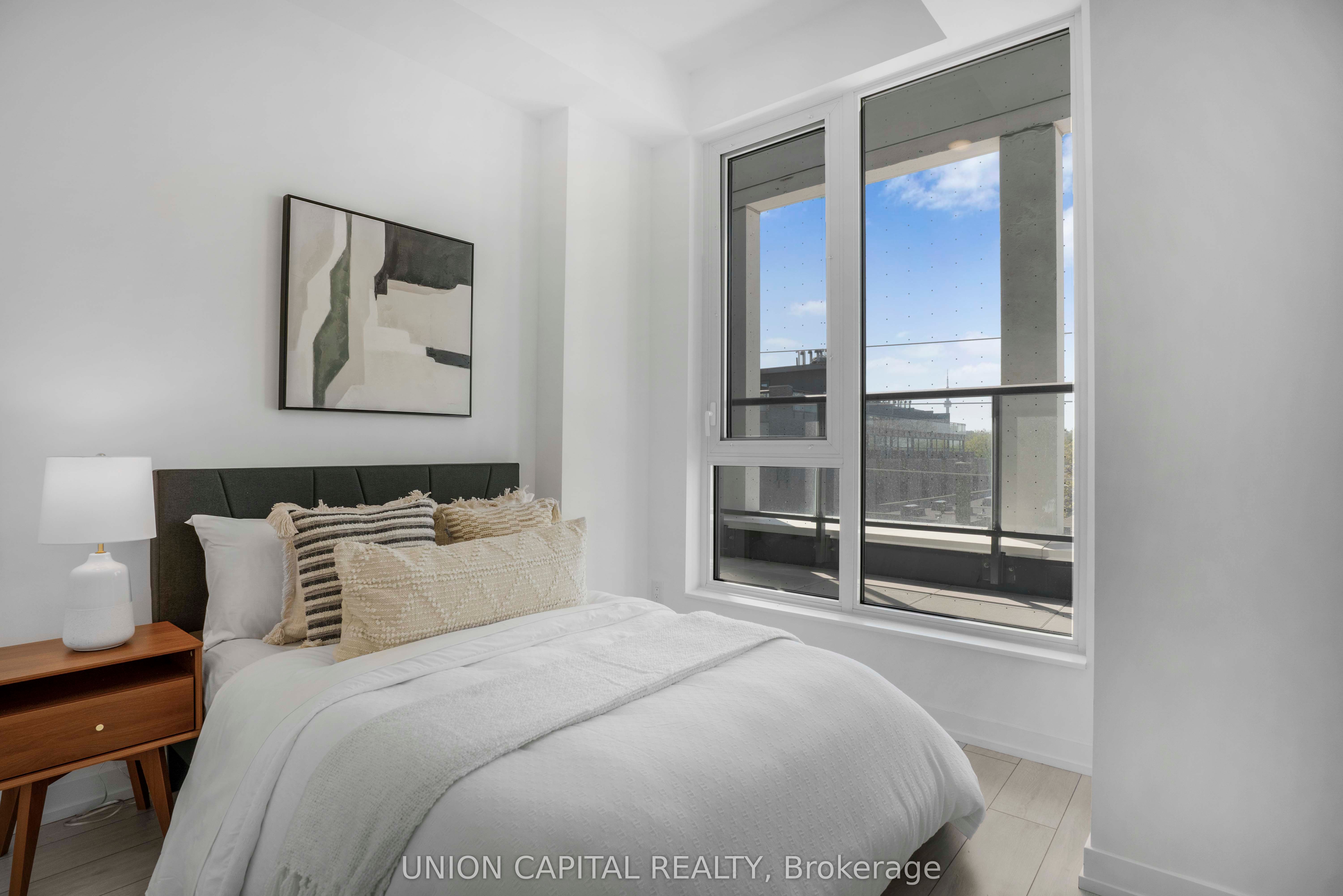 500 Dupont Street, #319