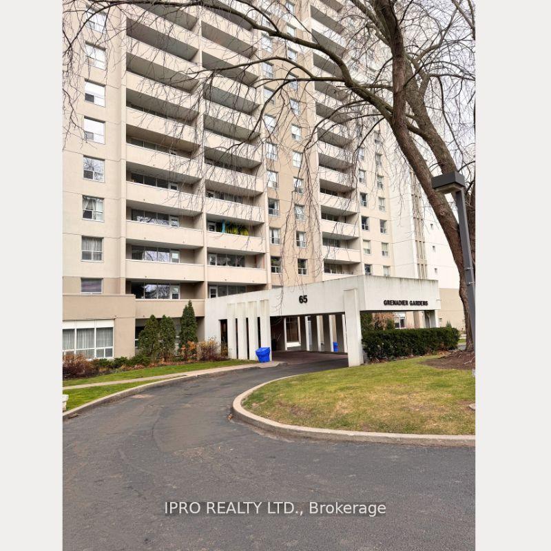 2 Bedrooms Condo at 65 Southport, Toronto For sale