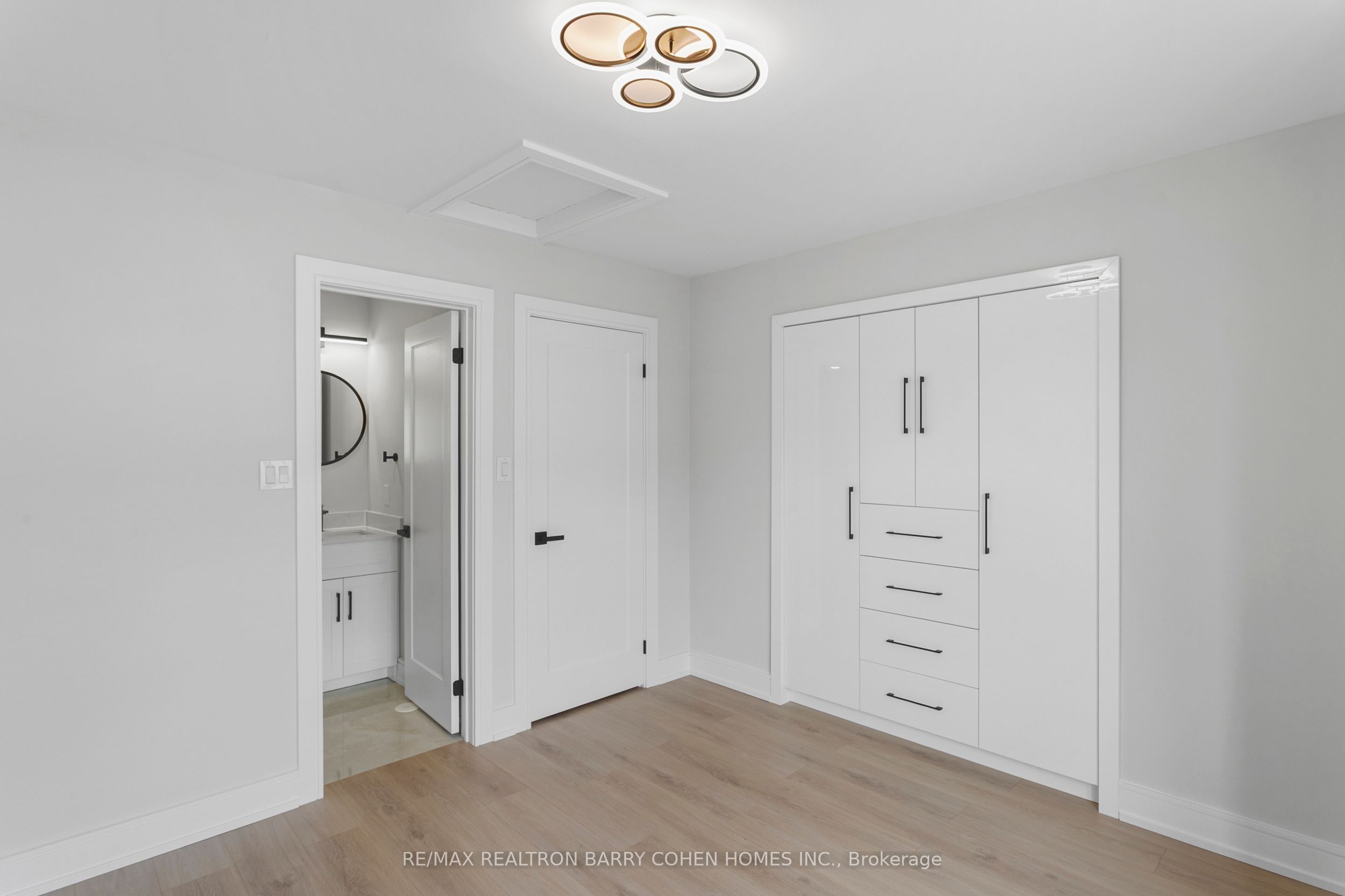 21 Galleria Parkway, #21