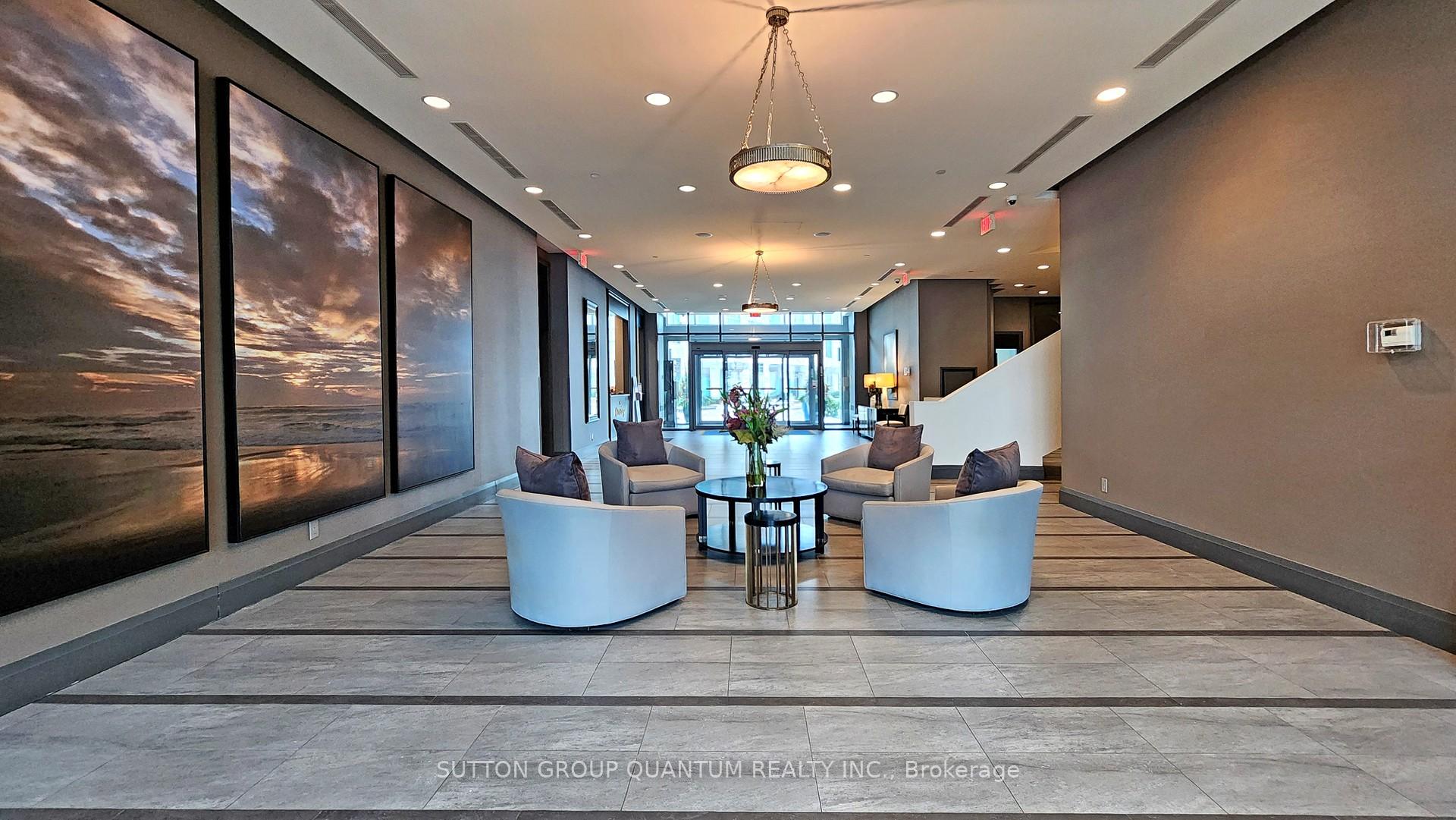 2 Bedrooms Condo at 11 Bronte, Oakville For sale
